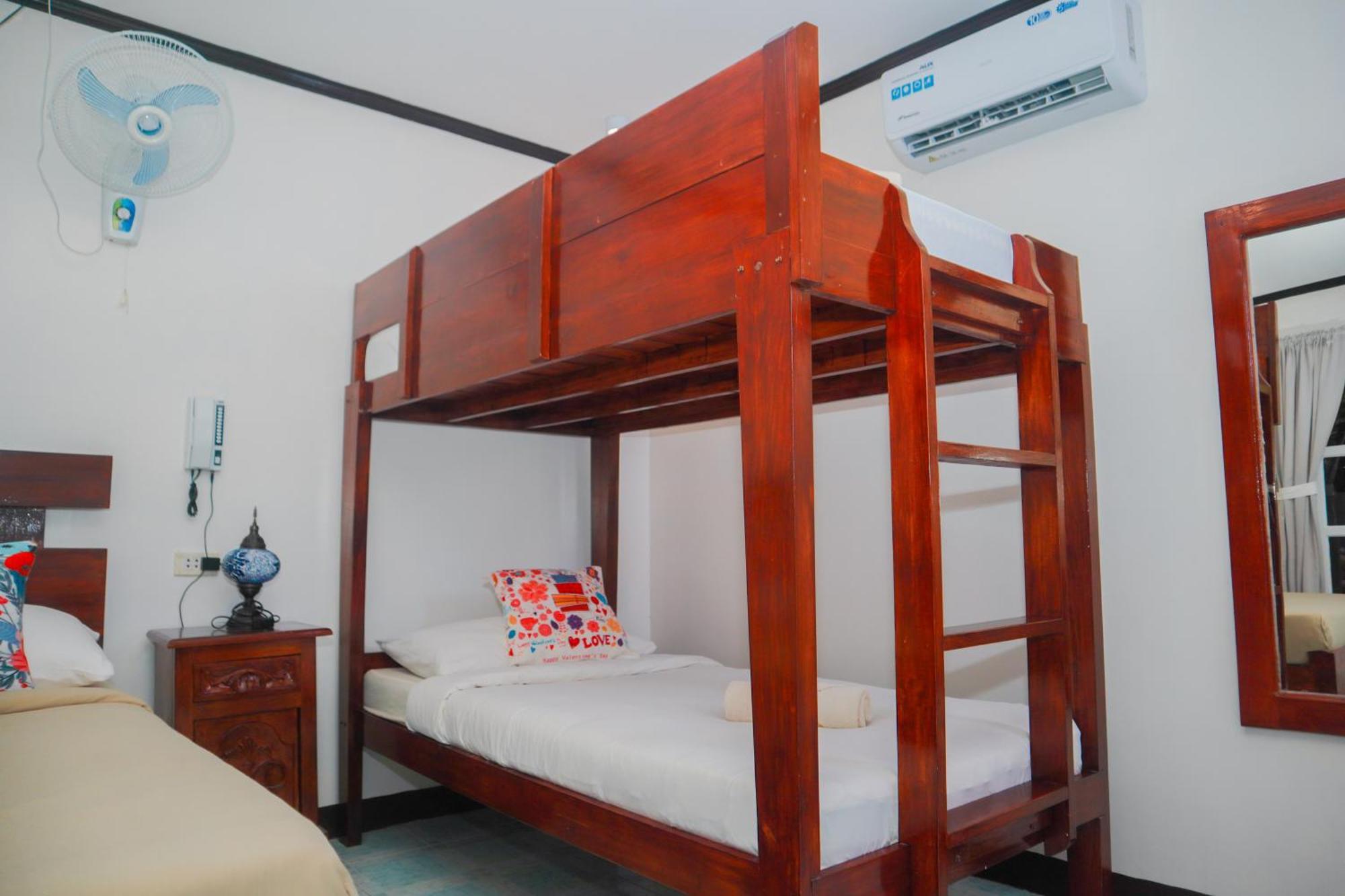โอลานา เบด แอนด์ เบรกฟาสต์ Bed & Breakfast Labrador ภายนอก รูปภาพ