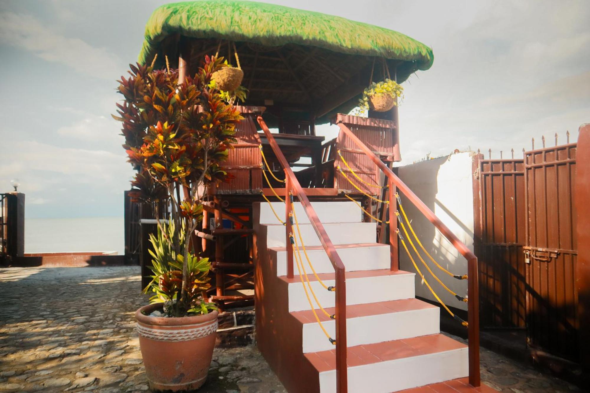 โอลานา เบด แอนด์ เบรกฟาสต์ Bed & Breakfast Labrador ภายนอก รูปภาพ