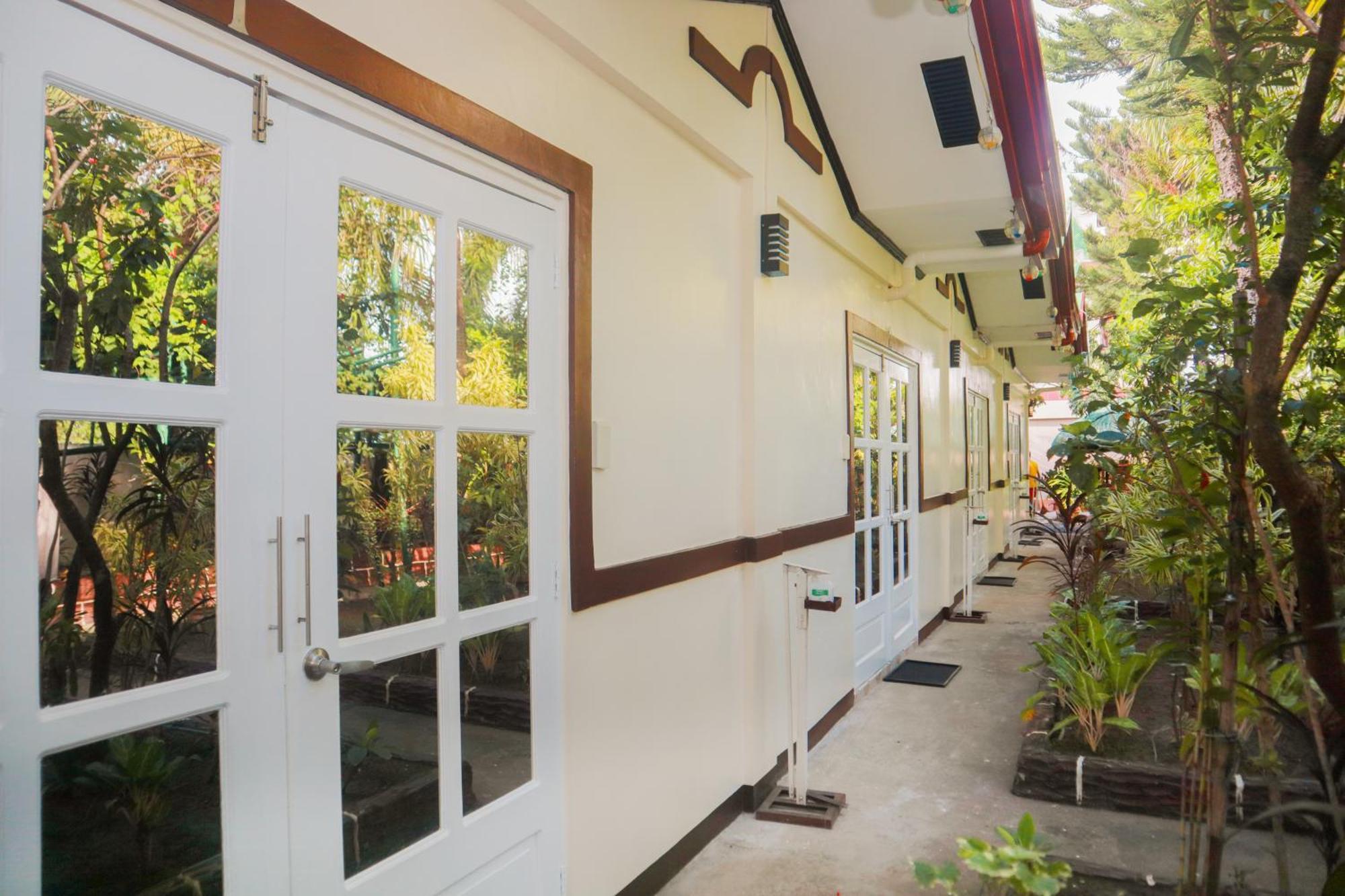 โอลานา เบด แอนด์ เบรกฟาสต์ Bed & Breakfast Labrador ภายนอก รูปภาพ